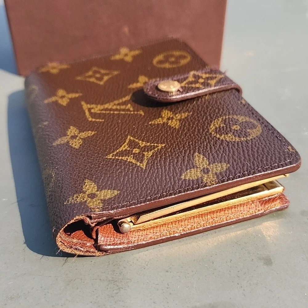 Authentic Louis Vuitton kisslock wallet